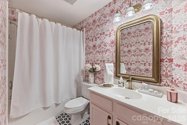 1144 W 1st Street, Charlotte, NC 28202