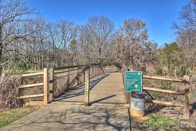 1144 W 1st Street, Charlotte, NC 28202