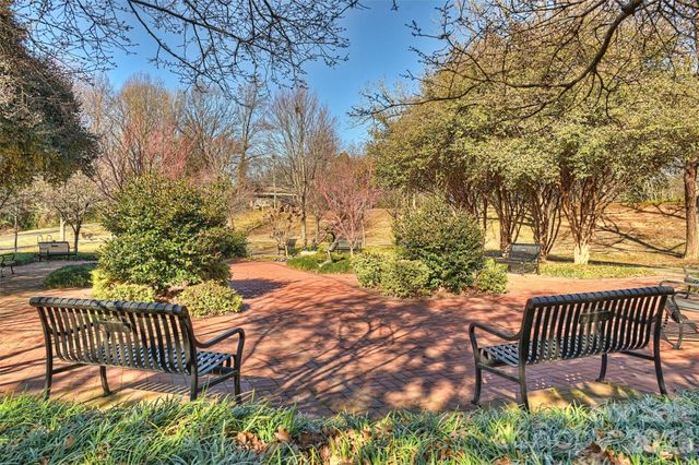 1144 W 1st Street, Charlotte, NC 28202