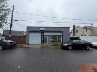 9 Brooklyn Avenue, North New Hyde Park, NY 11040