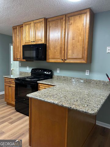 111 Mockingbird Drive, Dublin, GA 31021