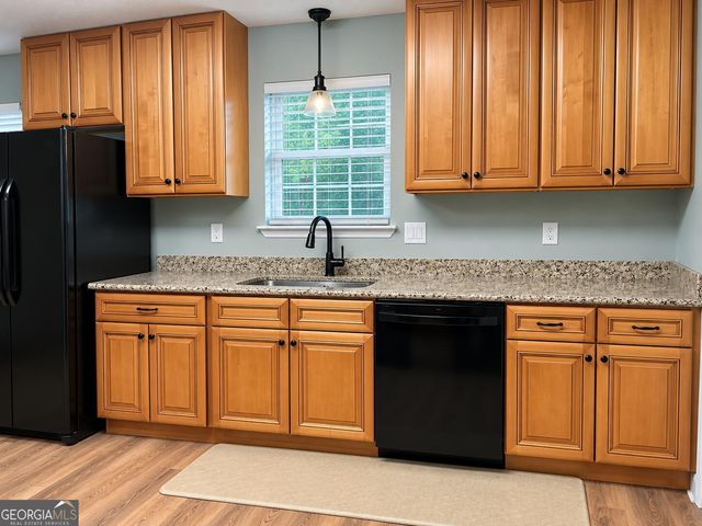 111 Mockingbird Drive, Dublin, GA 31021