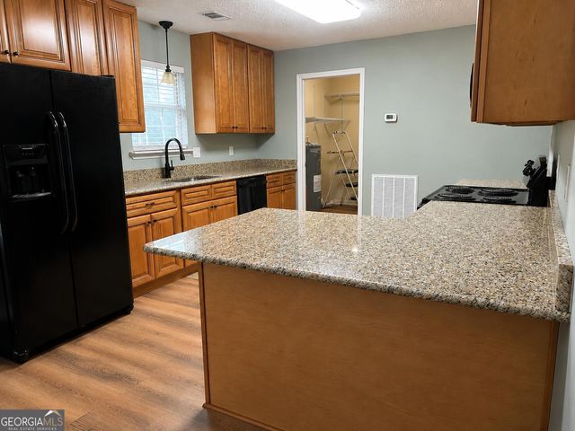 111 Mockingbird Drive, Dublin, GA 31021