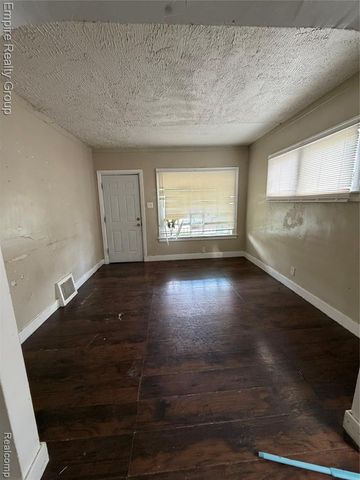 18191 Russell Street, Highland Park, MI 48203