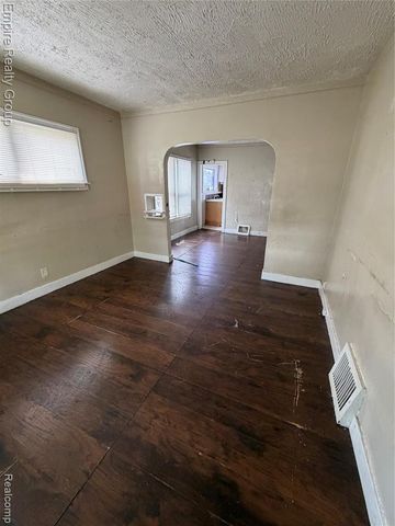 18191 Russell Street, Highland Park, MI 48203