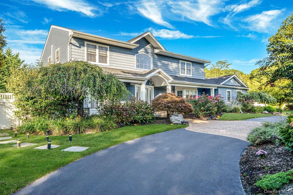 31 Dillon Drive, Dix Hills, NY 11746