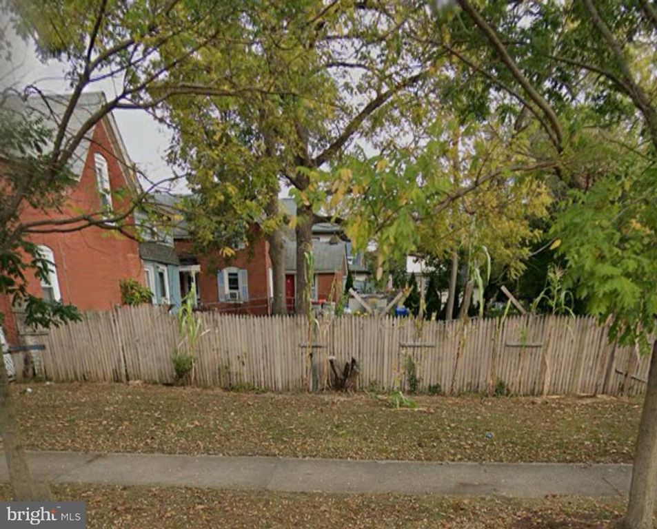 404 W MONTROSE ST, Vineland, NJ 08360