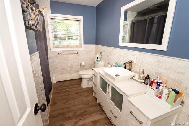 23 Martin Road S, Bethpage, NY 11714