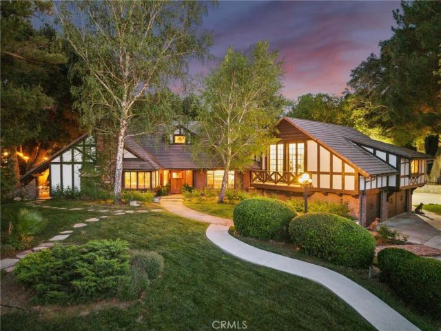 15656 Iron Canyon, Canyon Country, CA 91387