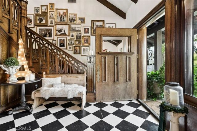 15656 Iron Canyon, Canyon Country, CA 91387