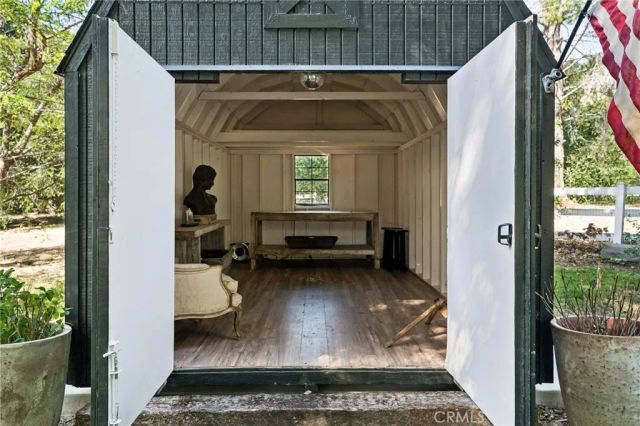 15656 Iron Canyon, Canyon Country, CA 91387