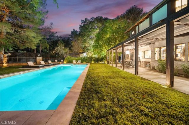 15656 Iron Canyon, Canyon Country, CA 91387