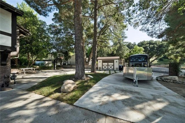 15656 Iron Canyon, Canyon Country, CA 91387