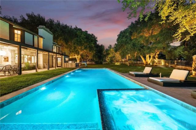 15656 Iron Canyon, Canyon Country, CA 91387