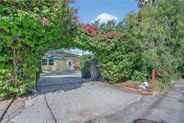 10353 Oro Vista, Sunland, CA 91040