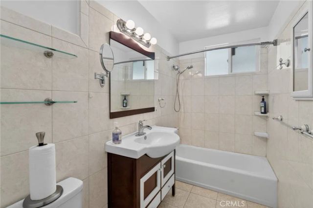 10353 Oro Vista, Sunland, CA 91040