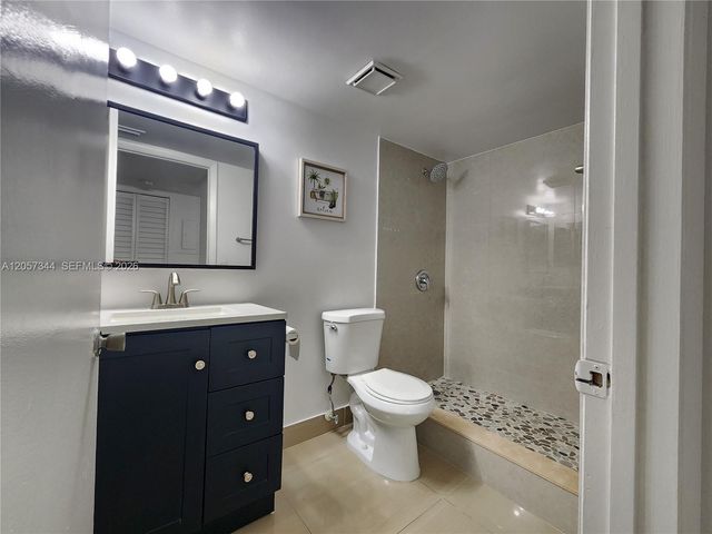9491 S Palm Cir S 205, Pembroke Pines, FL 33025