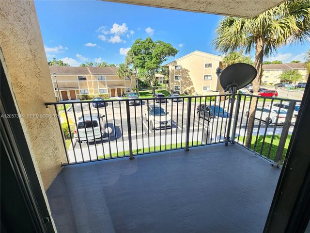 9491 S Palm Cir S 205, Pembroke Pines, FL 33025