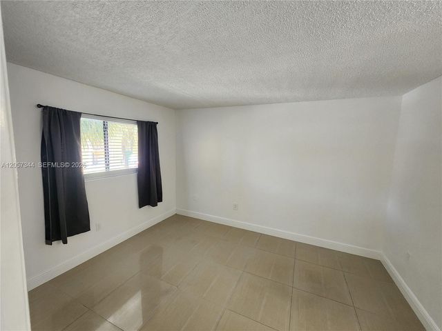 9491 S Palm Cir S 205, Pembroke Pines, FL 33025