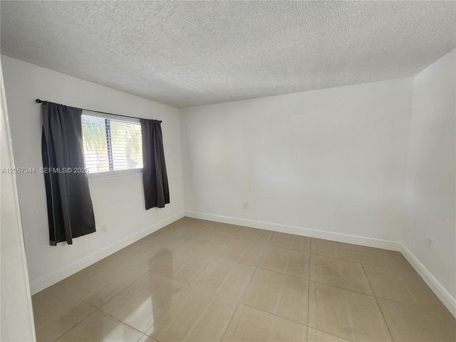9491 S Palm Cir S 205, Pembroke Pines, FL 33025
