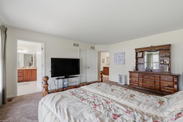 57204 Tanglewood Drive, New Haven, MI 48048
