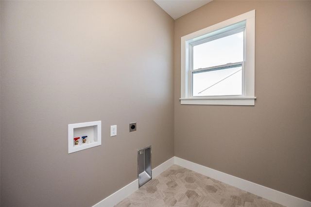 1074 Archer Drive, Marion, IA 52302