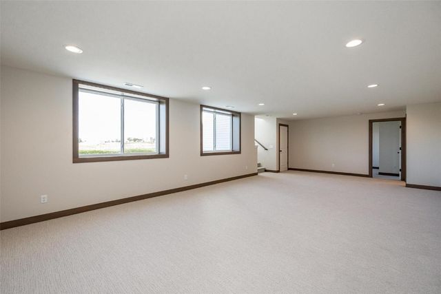 1074 Archer Drive, Marion, IA 52302