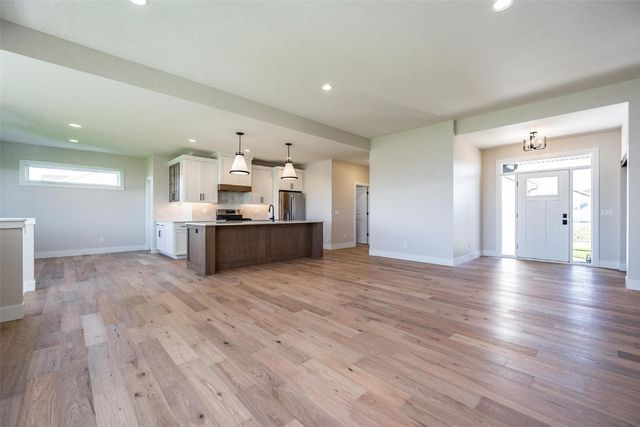 1074 Archer Drive, Marion, IA 52302