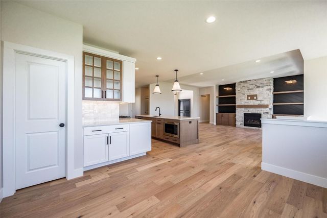 1074 Archer Drive, Marion, IA 52302