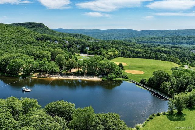 1306 Rosewood Court, Highland Mills, NY 10930