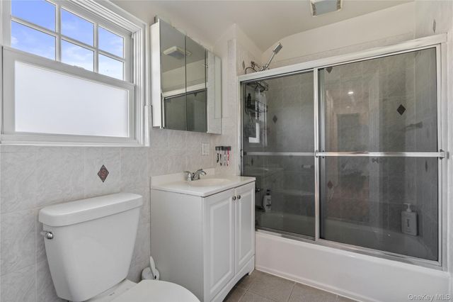 2 Meadow Lane, New Rochelle, NY 10805