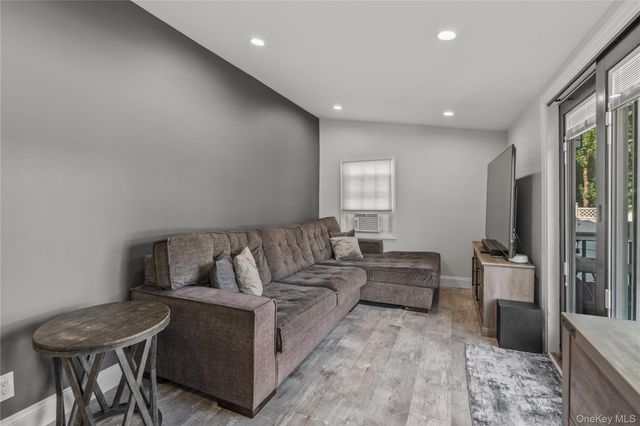 2 Meadow Lane, New Rochelle, NY 10805