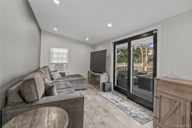 2 Meadow Lane, New Rochelle, NY 10805
