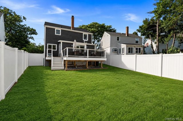 2 Meadow Lane, New Rochelle, NY 10805