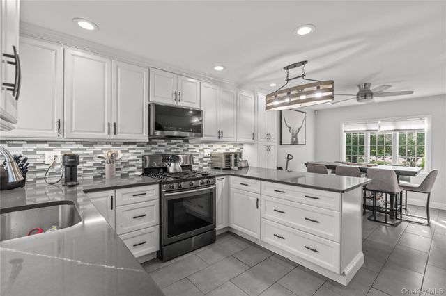 2 Meadow Lane, New Rochelle, NY 10805