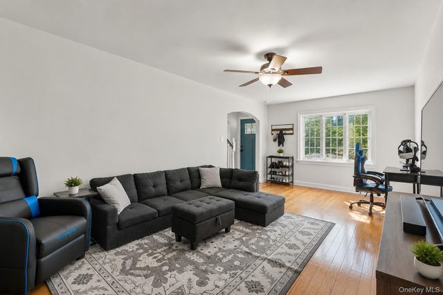 2 Meadow Lane, New Rochelle, NY 10805