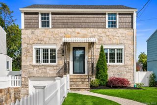 2 Meadow Lane, New Rochelle, NY 10805