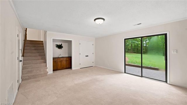 159 Charlotte Place, Advance, NC 27006