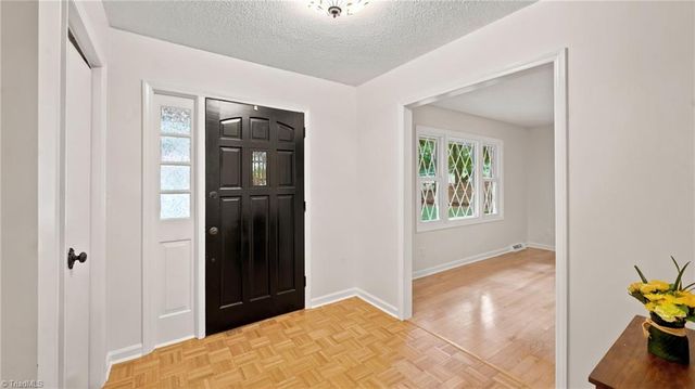 159 Charlotte Place, Advance, NC 27006
