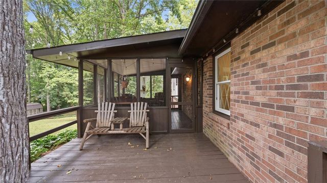 159 Charlotte Place, Advance, NC 27006