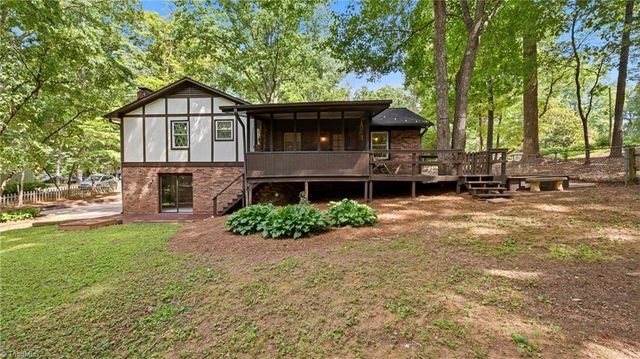 159 Charlotte Place, Advance, NC 27006