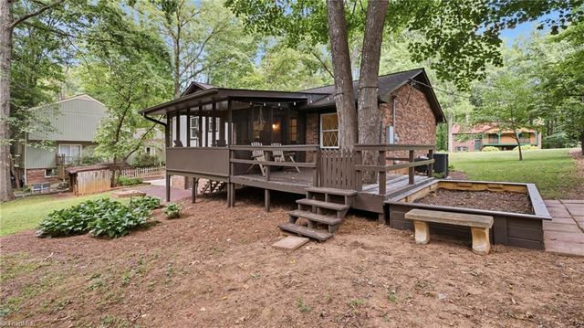 159 Charlotte Place, Advance, NC 27006