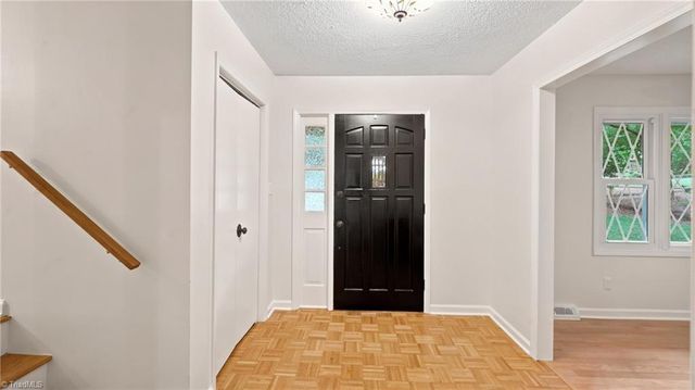 159 Charlotte Place, Advance, NC 27006