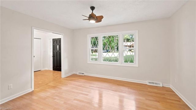 159 Charlotte Place, Advance, NC 27006