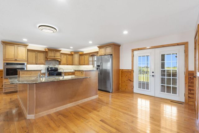 5365 S 125th Road, Morrisville, MO 65710