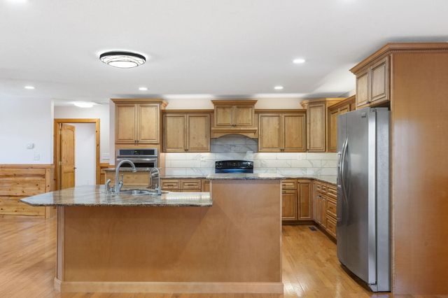 5365 S 125th Road, Morrisville, MO 65710