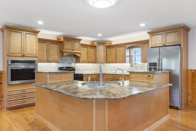 5365 S 125th Road, Morrisville, MO 65710