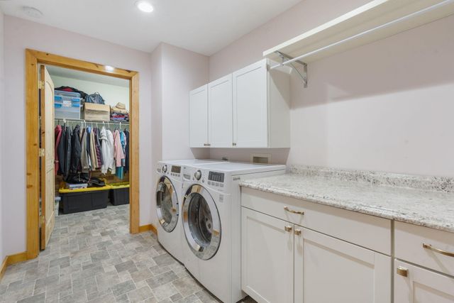 5365 S 125th Road, Morrisville, MO 65710