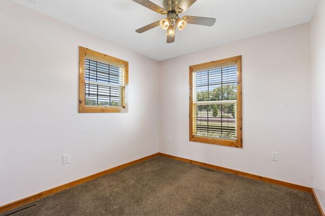 5365 S 125th Road, Morrisville, MO 65710