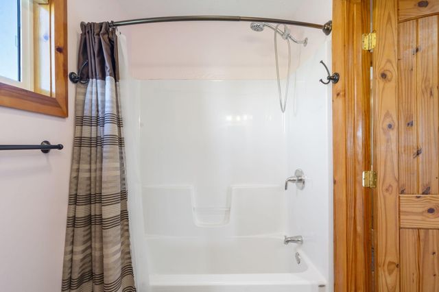 5365 S 125th Road, Morrisville, MO 65710